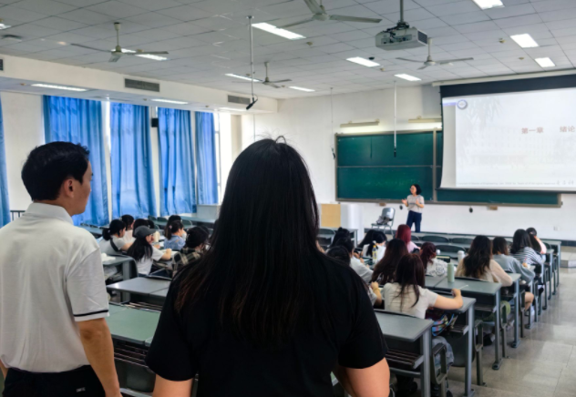 为学子们供给更多的助学支撑构建