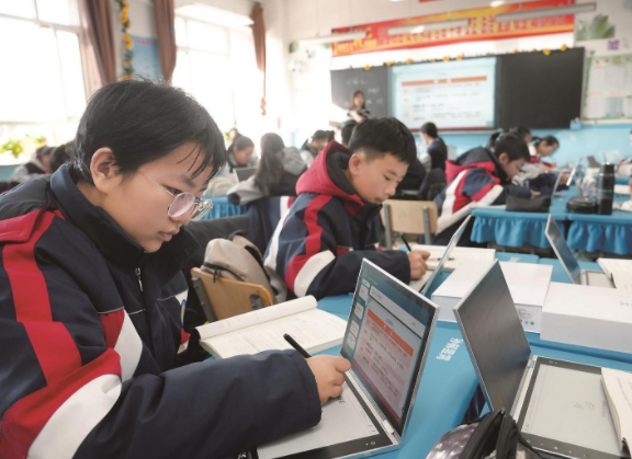构建了覆盖学生学习全流程满足多