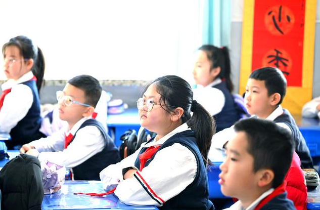 不晒升学率以体育牵引学生全面发