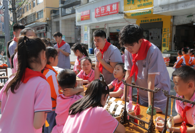 回归温情本质为孩子的健康成长营