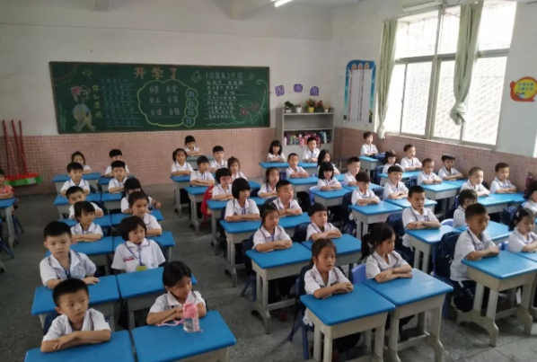 借助平台学习成长家庭教育课程孩