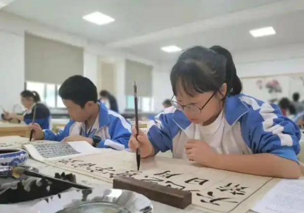 站在孩子实在需求一边实际中一些