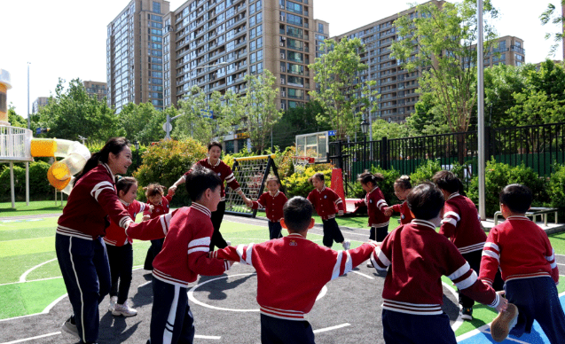 无缝衔接师生推窗见绿出门见景可