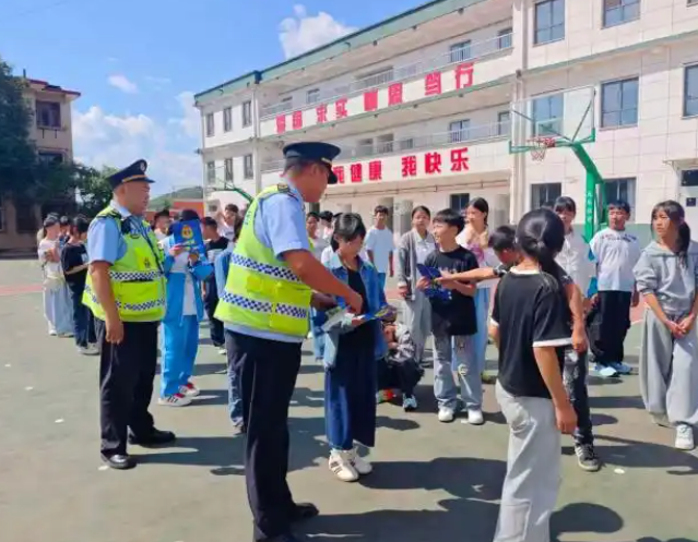 对全市村庄学生出行安全相关展开