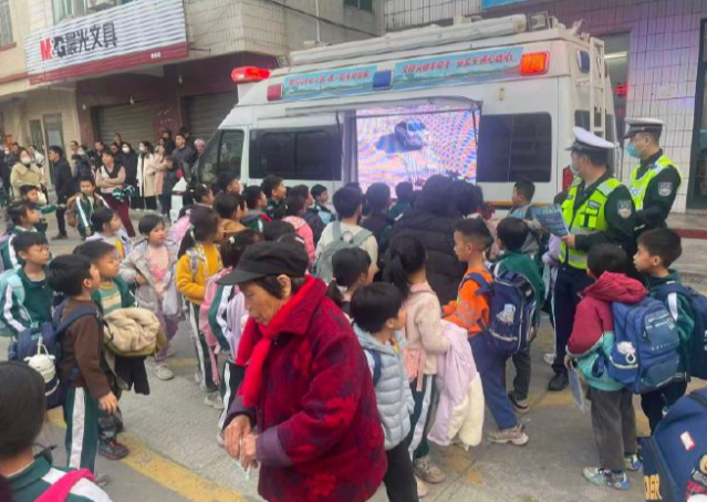 网约车无证运营等违法违规行为坚
