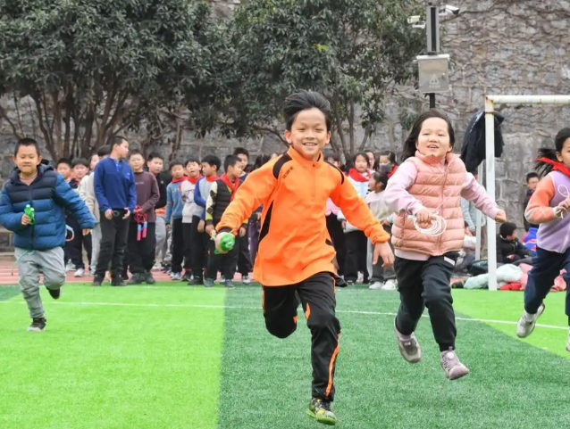 学生体育活动不打扣头即打造专职
